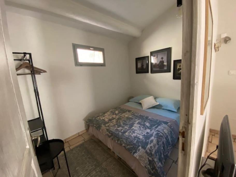 Dans Un Ancien Atelier De Potier Apartment Saint-Quentin-la-Poterie Ngoại thất bức ảnh